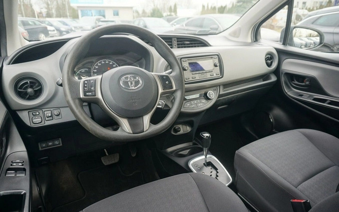 Toyota Yaris cena 42000 przebieg: 179561, rok produkcji 2018 z Skawina małe 529